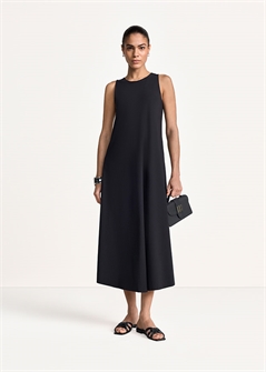 {{photo.Alt || photo.Description || 'Платье женское RIANI'}}